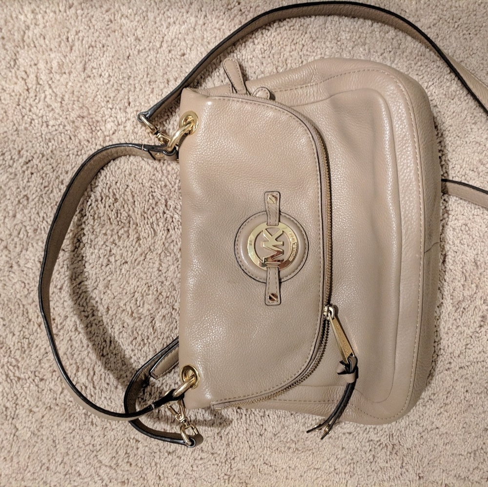 *Host Pick* Michael Kors light tan leather purse